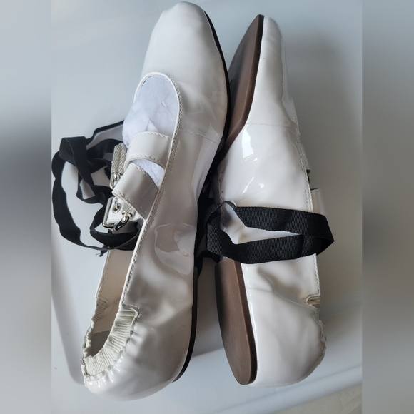 Schutz Raika Patent Leather Lace-Up Ballet Flats White Size 9.5B - Picture 9 of 16